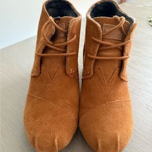 TOMS Brown Suede Lace-Up Ankle Boots